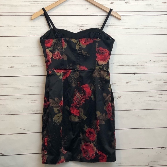 GUESS Floral Dress - Picture 3 of 4